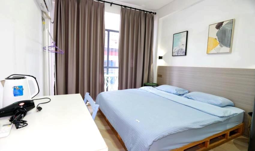 Showbiz Hostel 陽朔 エクステリア 写真