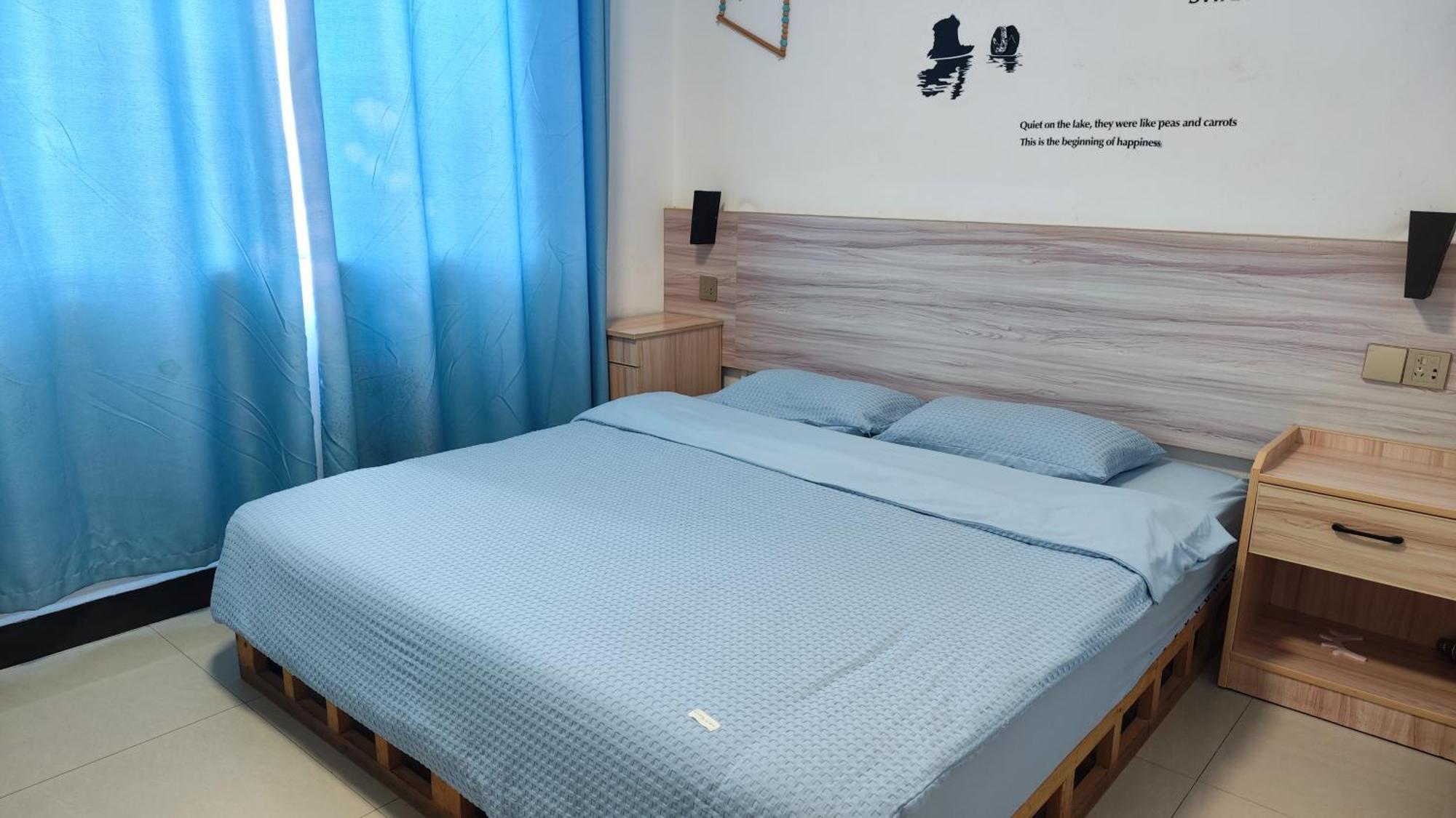 Showbiz Hostel 陽朔 エクステリア 写真