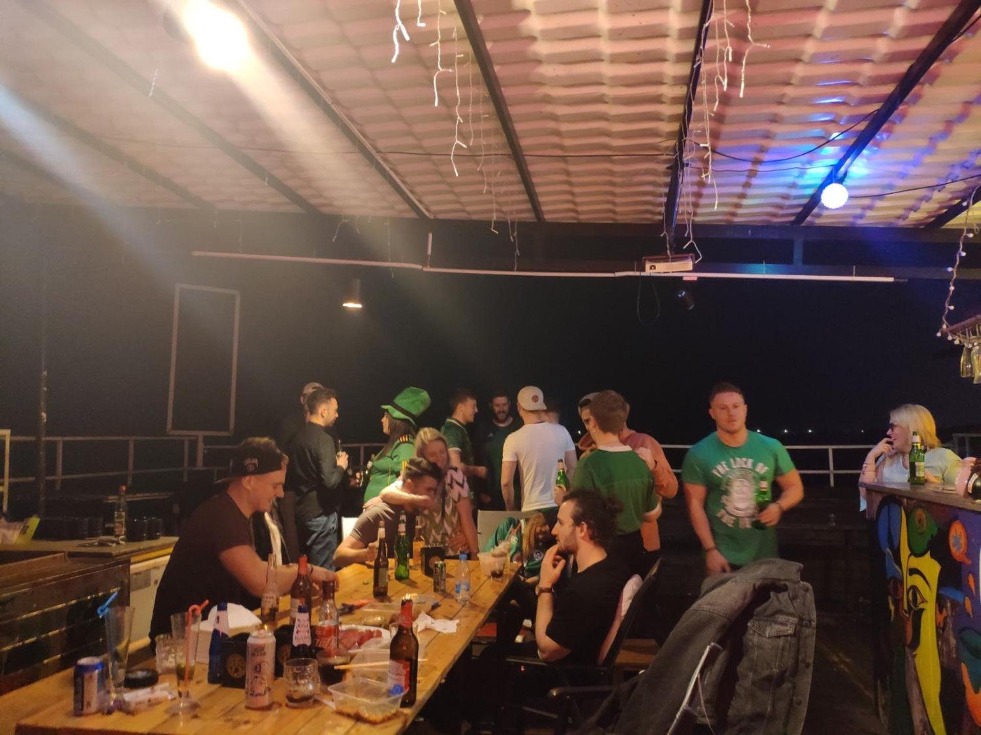 Showbiz Hostel 陽朔 エクステリア 写真